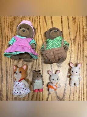 Mix of Sylvanian Families, Calico Critter and Lil Woodzeez